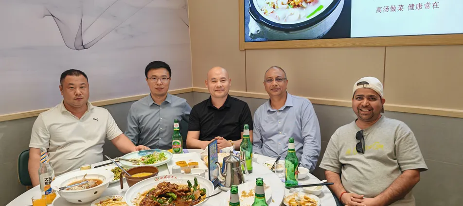 CAS 110-01-9 Dust-Proof Epoxy Floor Paint for Warehouse Factory Concrete Environment